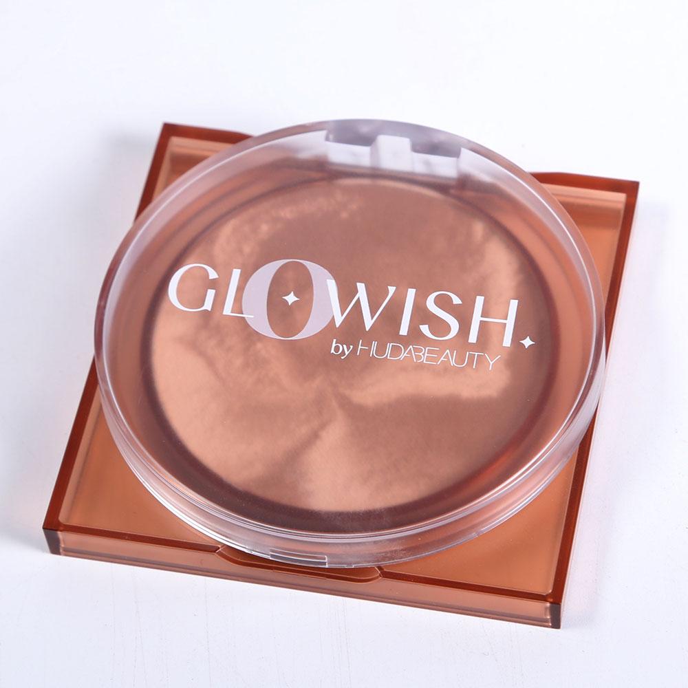 HUDA BEAUTY GLOW WISH SOFT RADIANCE BRONZING POWDER 01 LIGHT