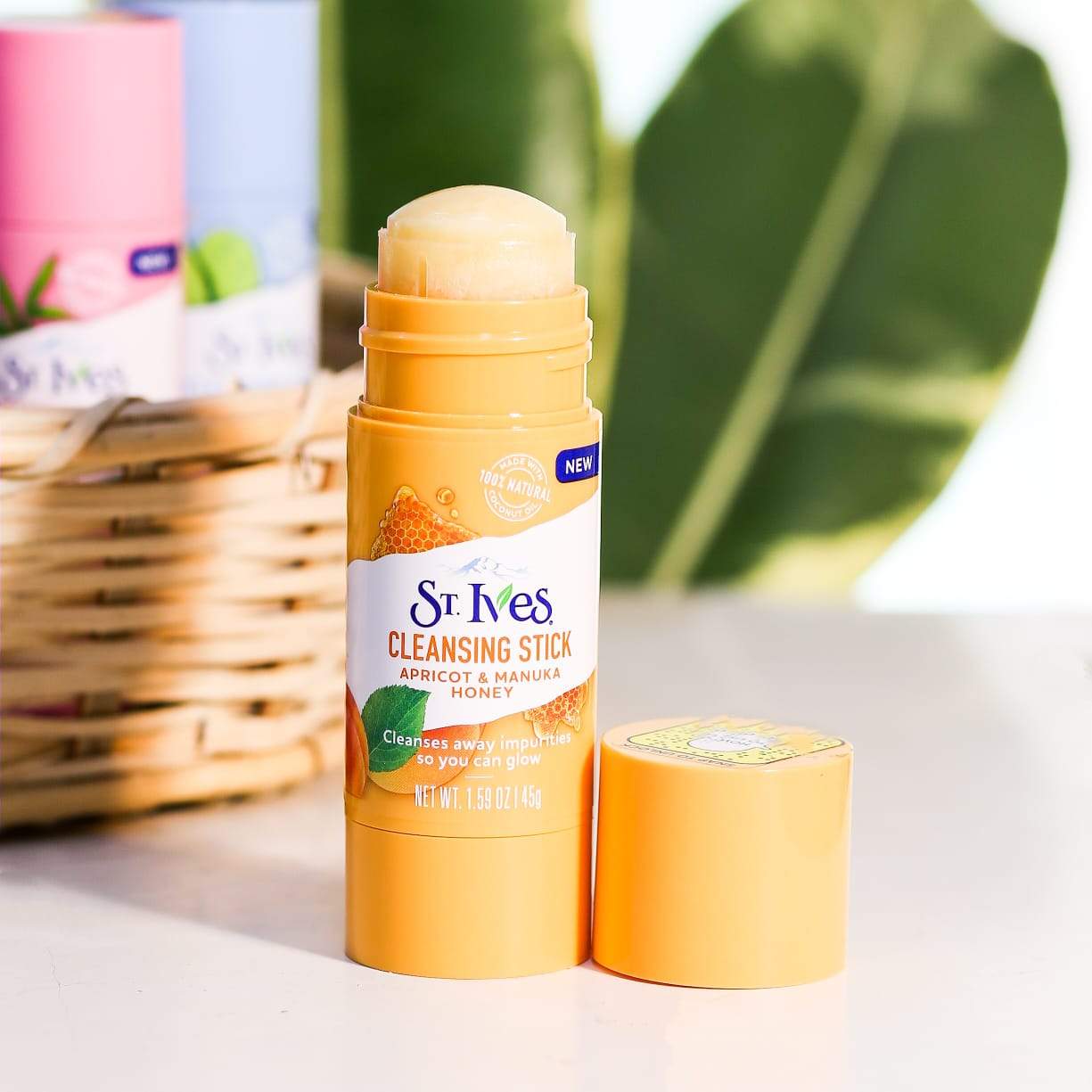 ST.IVES CLEANSING STICK APRICOT AND MANUKA HONEY 45 GM BASIC
