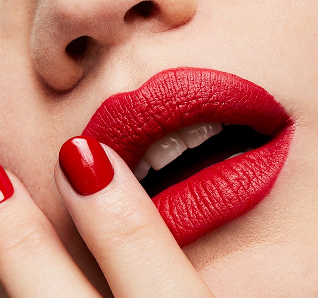 MAC Retro MAtte Lipstick - RUBYWOO 3 GM