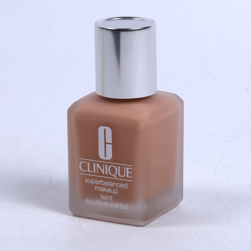 CLINIQUE  SUPERBALANCED MAKE UP 07