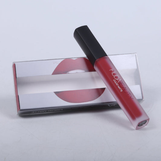 HUDA BEAUTY LIQUID LIPSTICK MISS AMERICA