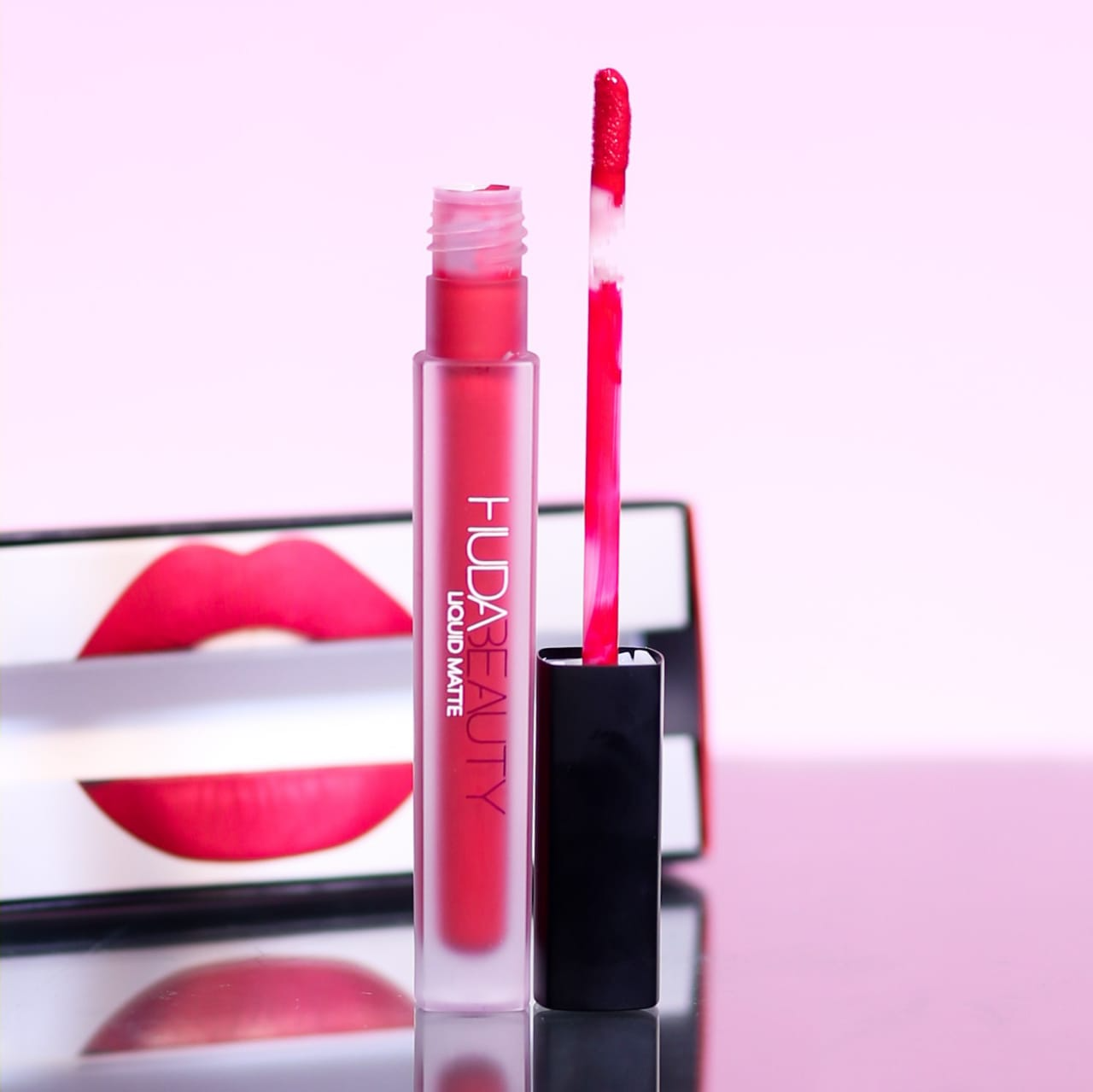 HUDA BEAUTY HEARTBREAKER