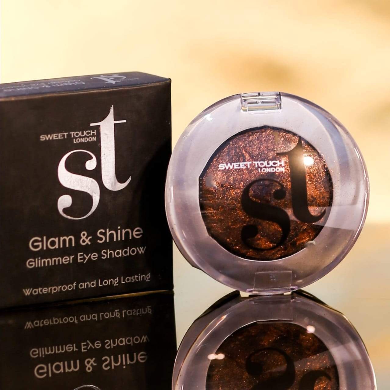 SWEET TOUCH GLAM AND SHINE GLIMMER EYE SHADOW  PC